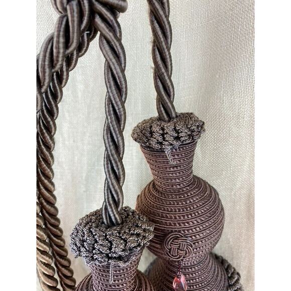 Large Single Brown Drapery Curtain Tieback with Double Tassels - Picture 3 of 7